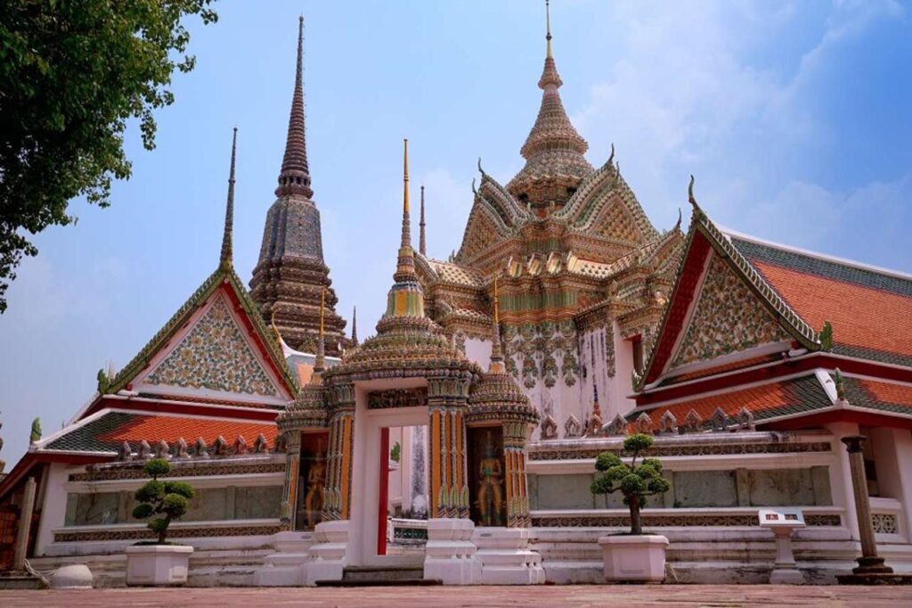Chùa Wat Pho - Địa điểm du lịch không nên bỏ lỡ tại Bangkok
