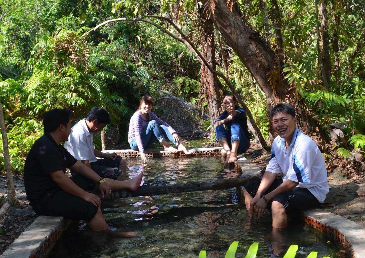Trang Tin Tức Bình Thuận: Khám phá suối nước nóng Bưng Thị