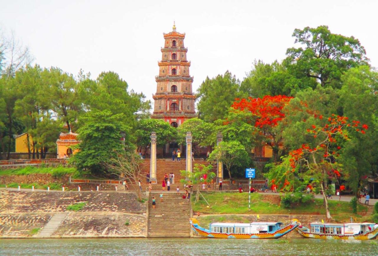 Chùa Thiên Mụ - Ngôi chùa linh thiêng bậc nhất cố đô Huế